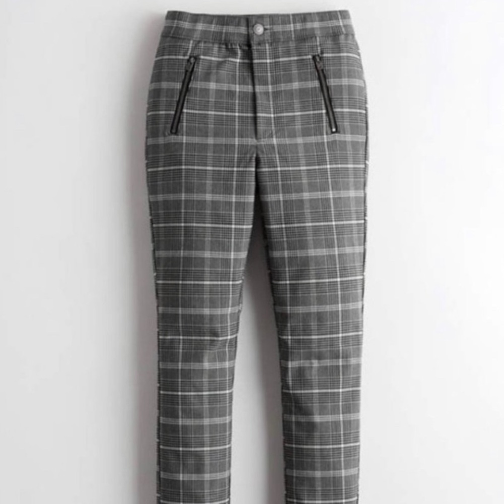 ♥️🤍💙Hollister Plaid Ultra High Leggings